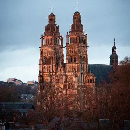 Le Rollin - Proche Hopital- Netflix * Tours