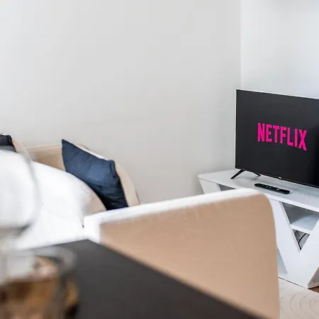 Apartman Le Rollin - Proche Hopital- Netflix *